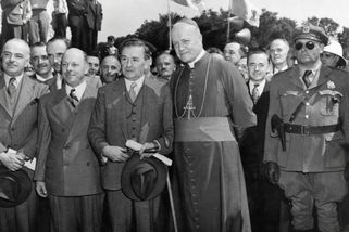 Z dětí udělali blázny, aby na ně církev brala vyšší dotace. Kanadský premiér schválil otřesný byznys - VědaŽivě.cz